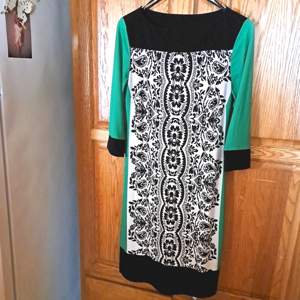 Beautiful Emma & Michele size S bust 34" mint condition